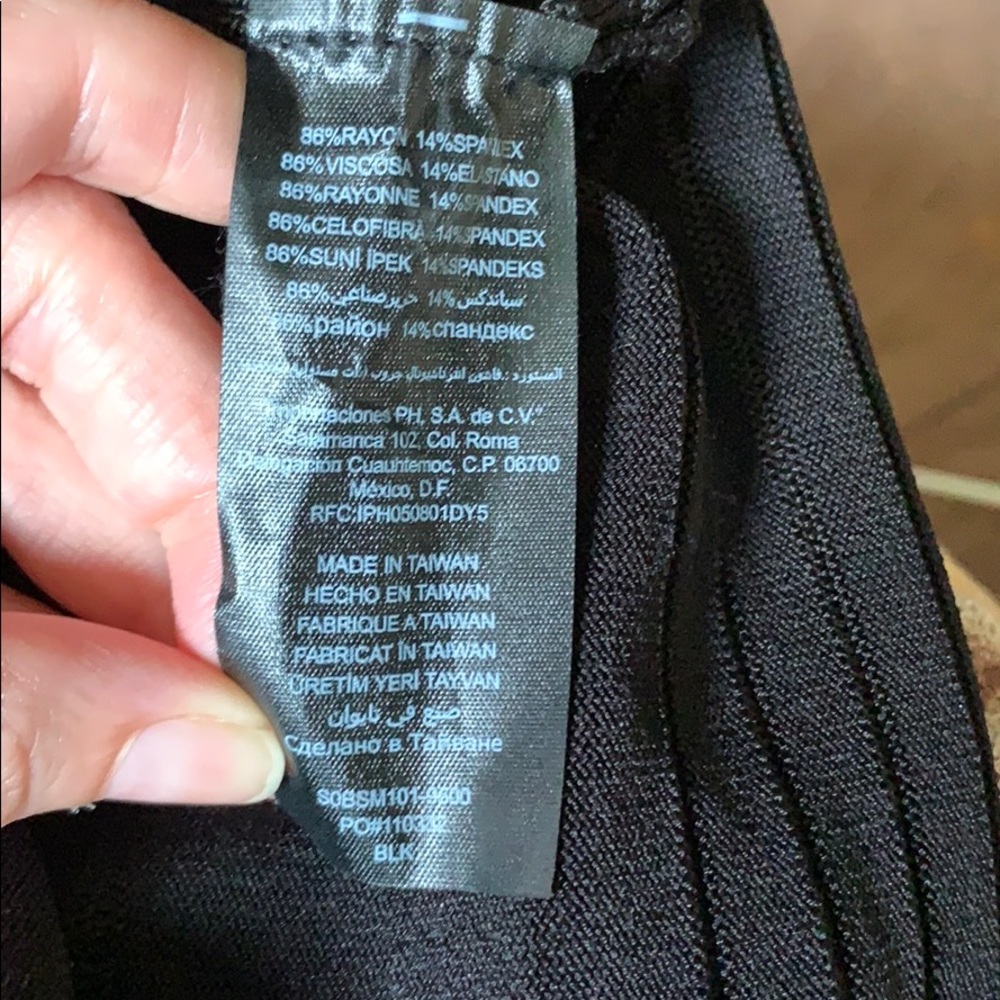 Beautiful, crochet open back bandeau dress - Picture 10 of 10